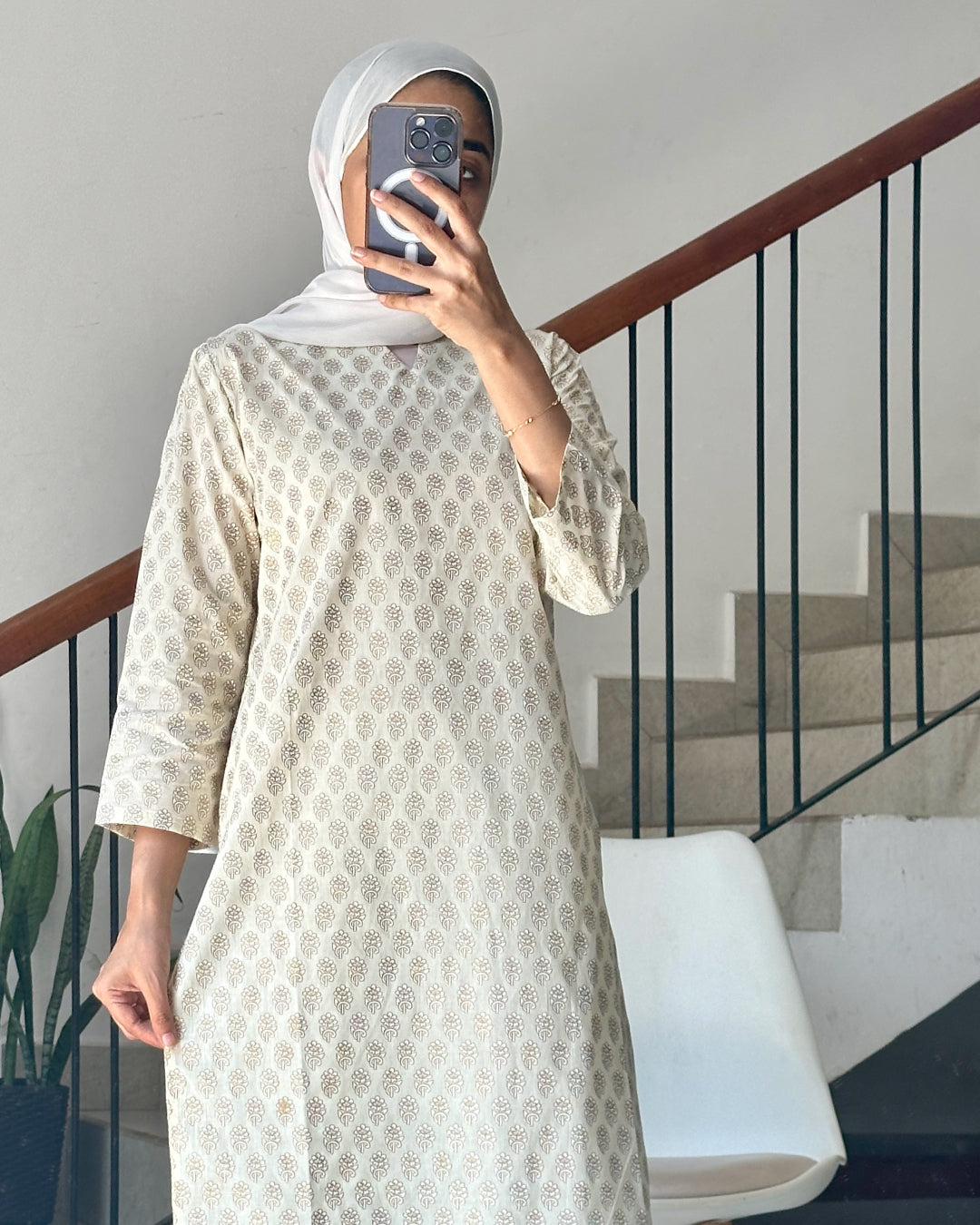 Ivory Elegance - White and Gold Printed 40-Inch Long Kurtis
