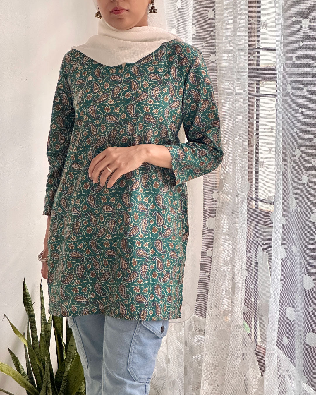 Serene Elegance – Dark Green 30-Inch Short Kurti