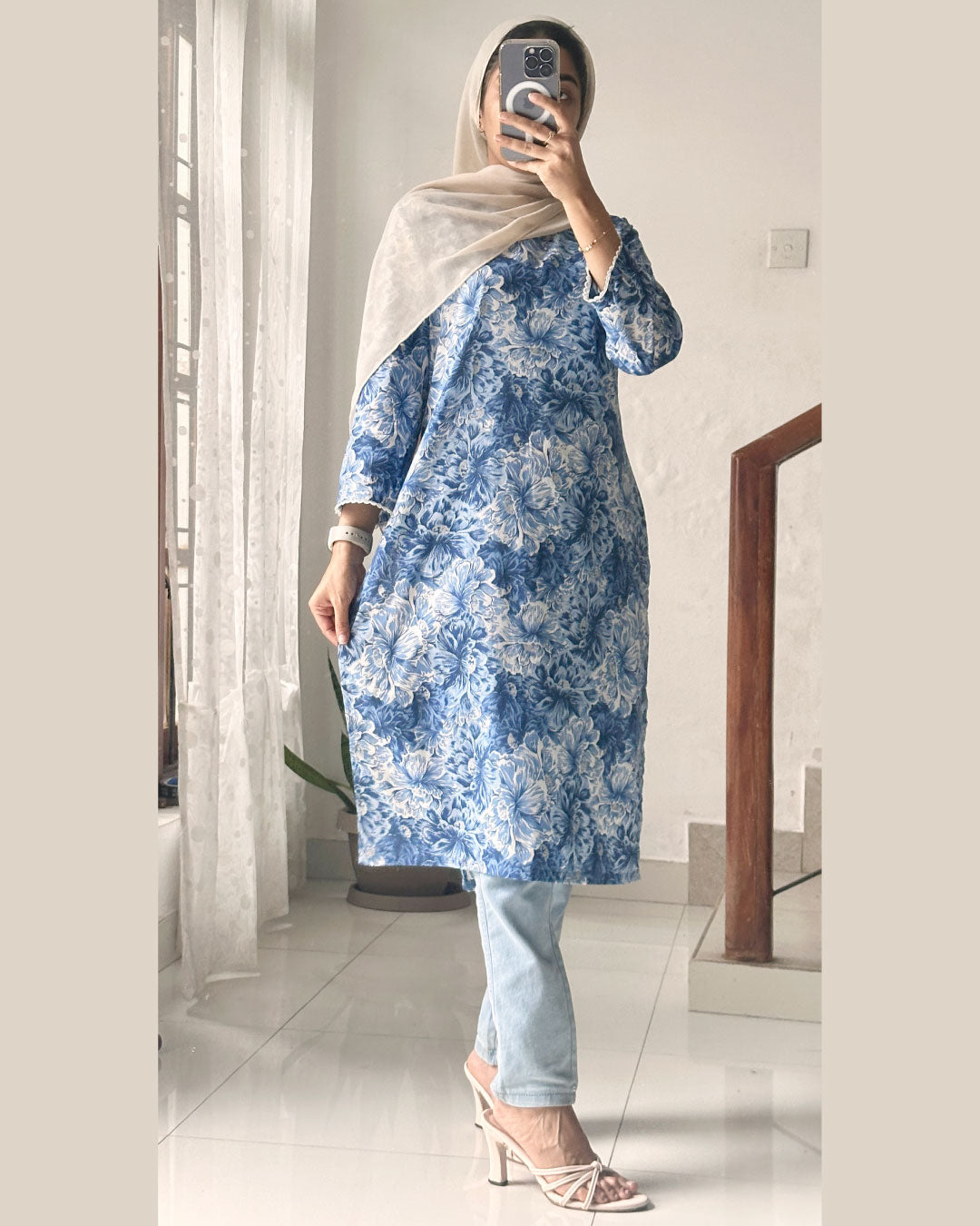 Ocean Breeze – Shaded Blue Petals 40-Inch Kurti