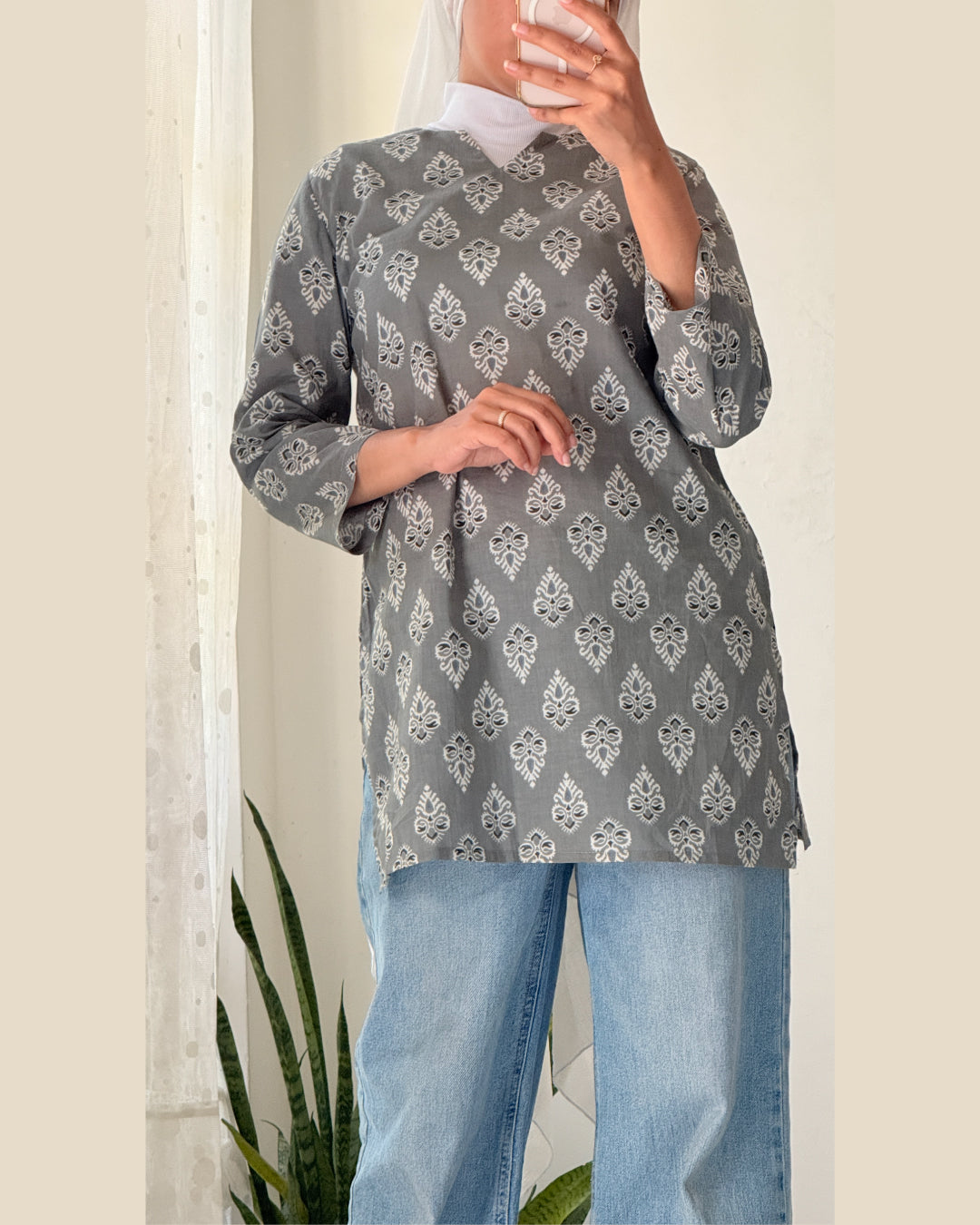 Shahi Aafreen Grey 30 inch Short Kurti