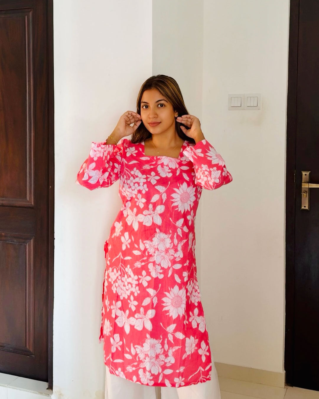 Gulnaar Aab-e-Gulb Pink 40-Inch Kurti