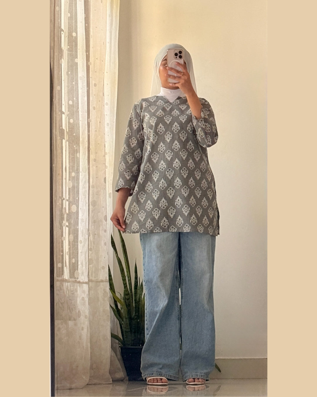 Shahi Aafreen Grey 30 inch Short Kurti