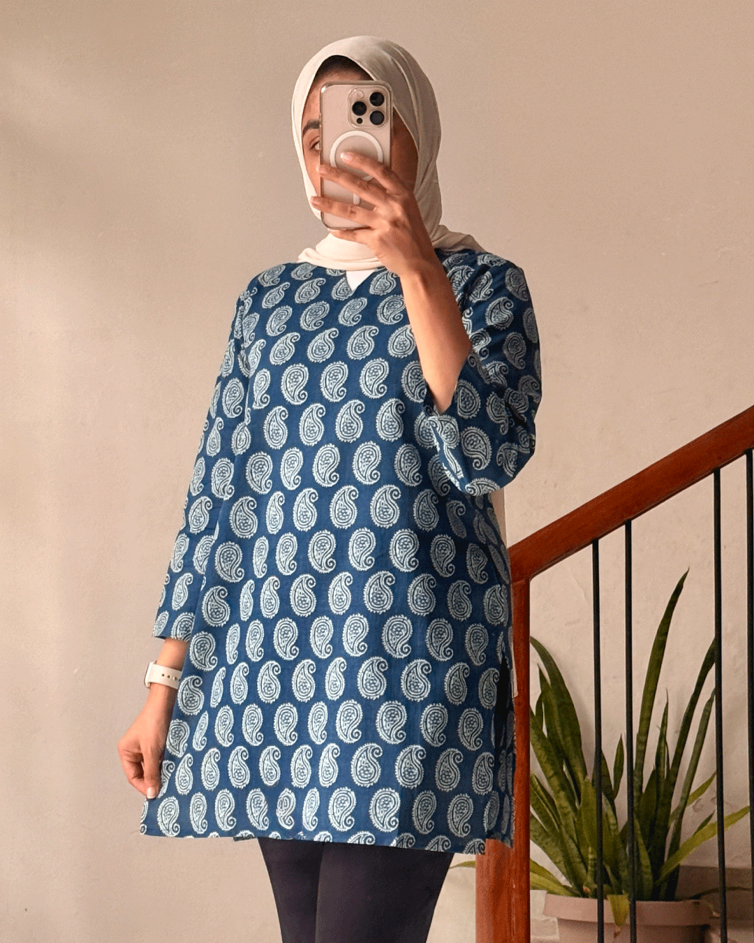 Nagma-e-Neel Paisley – 30 Inch Kurti