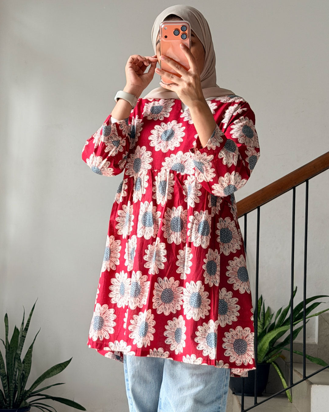Gulrukh Peplum Kurti – Crimson Daisy