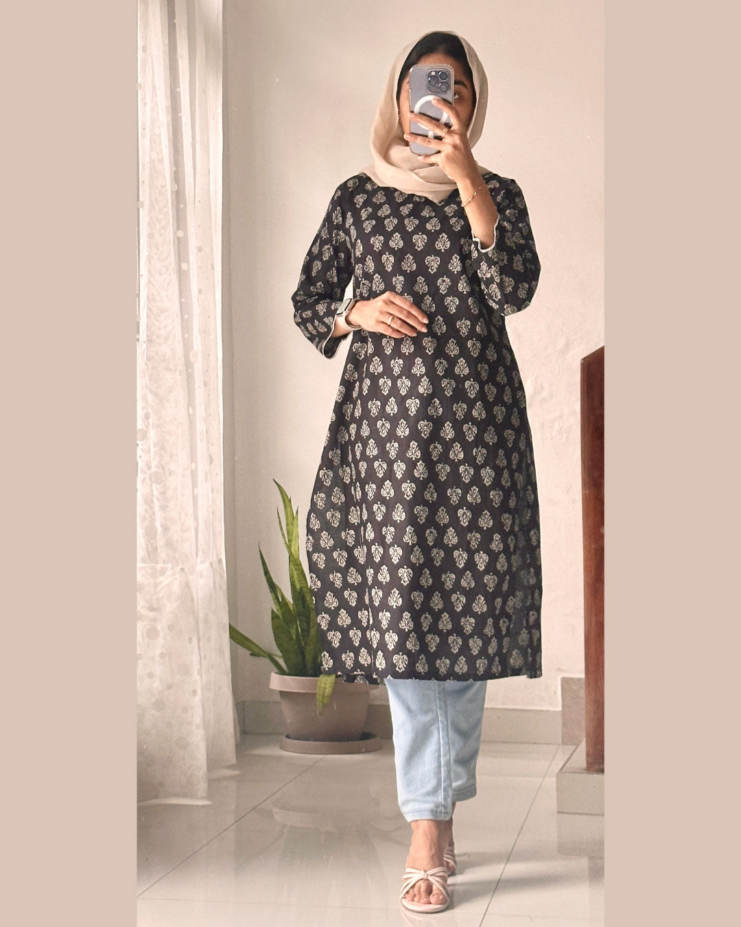 Midnight Grace – Black Fabric with Grey Print 40-Inch Kurti