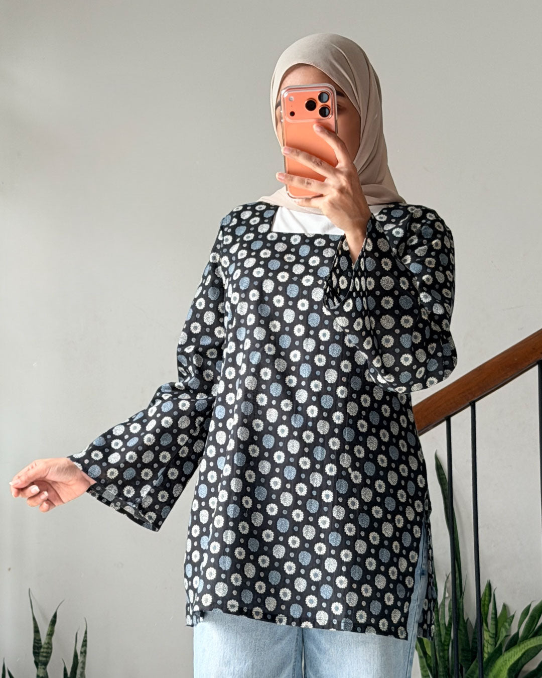 Noor-e-Nazaakat Black 30 inches Short Kurti