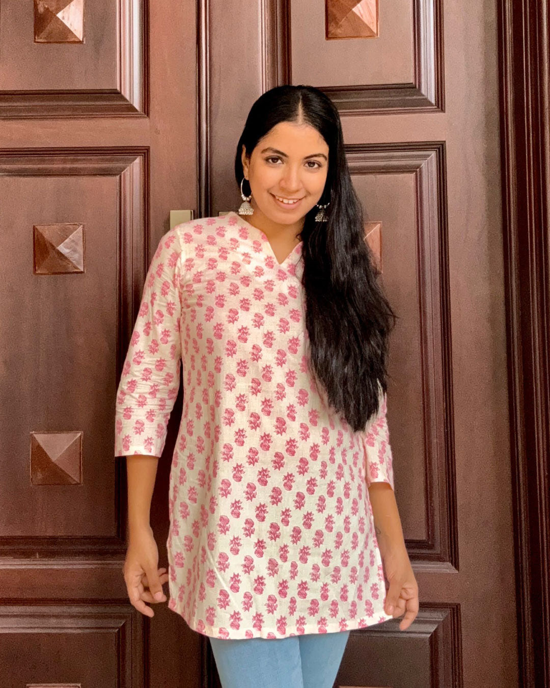 Gulab White and Pink Print – 30 Inch Short Kurti