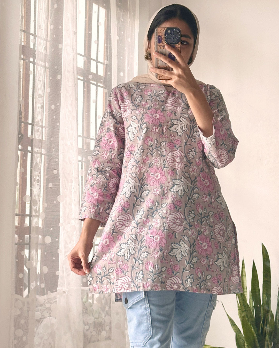 Fresh Harmony – Pink and Grey 30-Inch Short Kurti