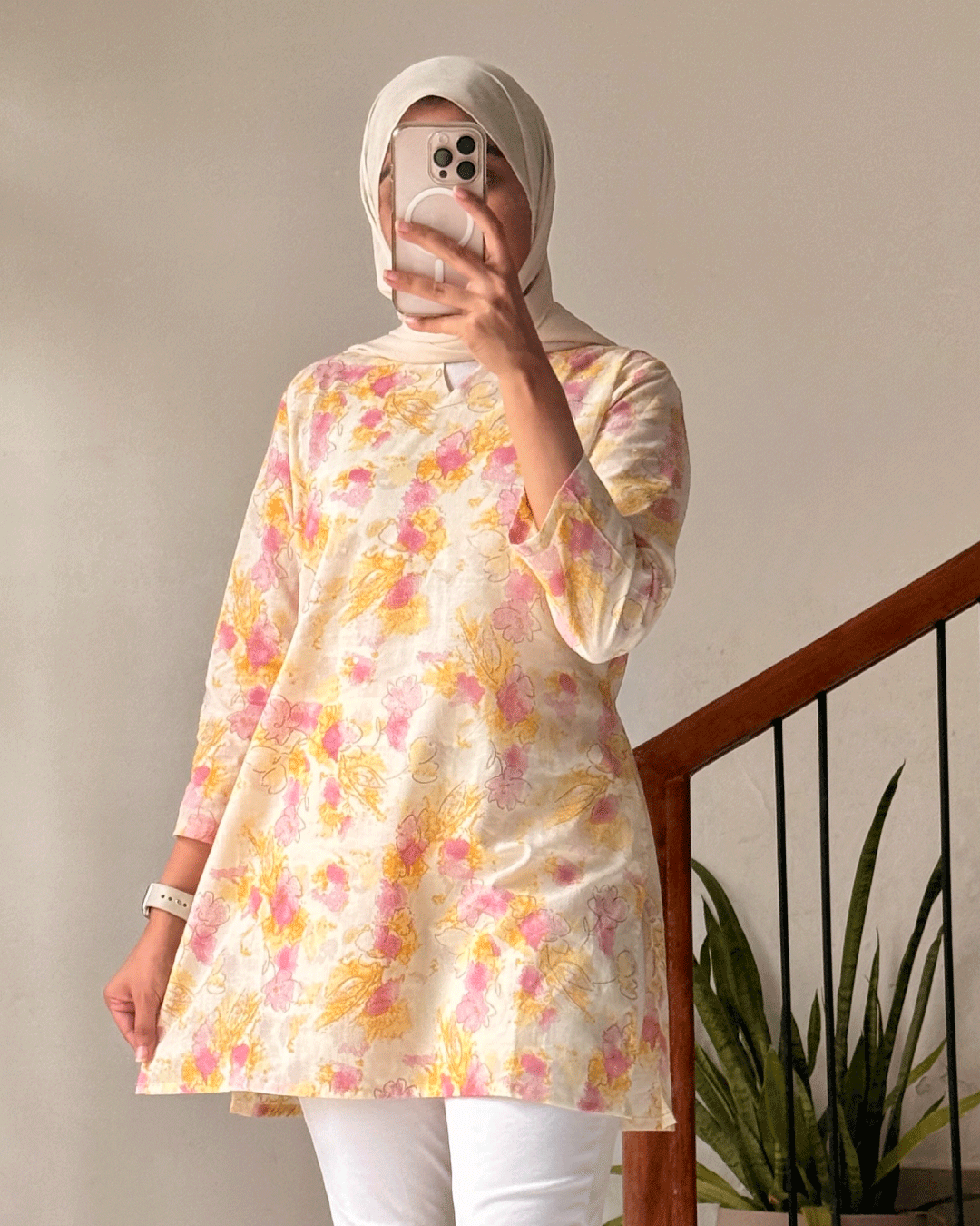 Gulabi Noor – 30 Inches of Blossom Charm
