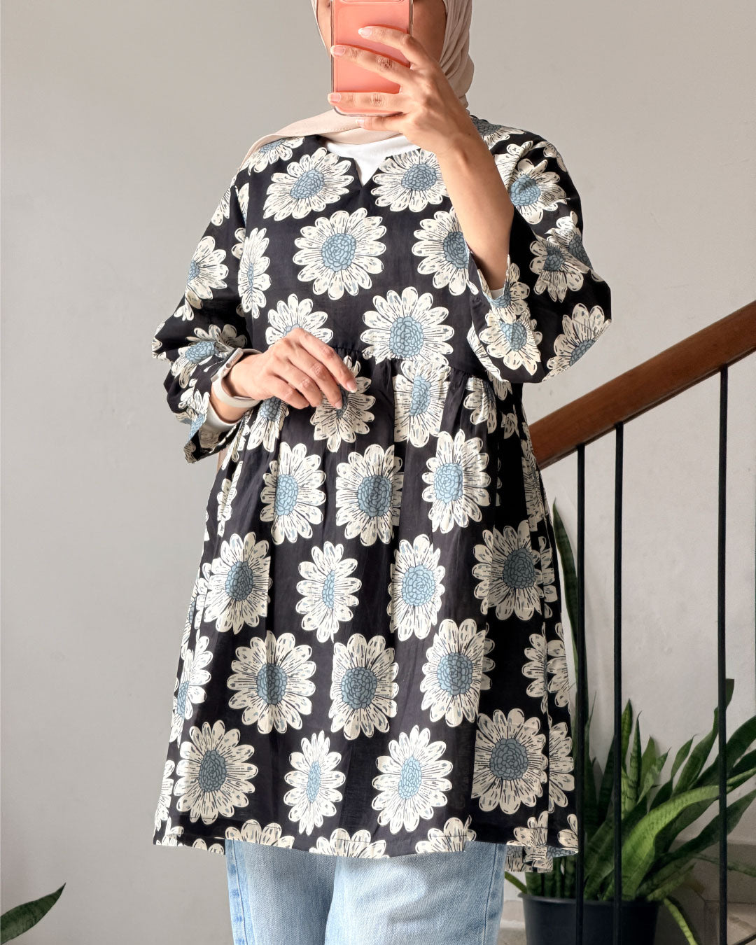 Noor-e-Zarina Peplum Kurti – Midnight Bloom
