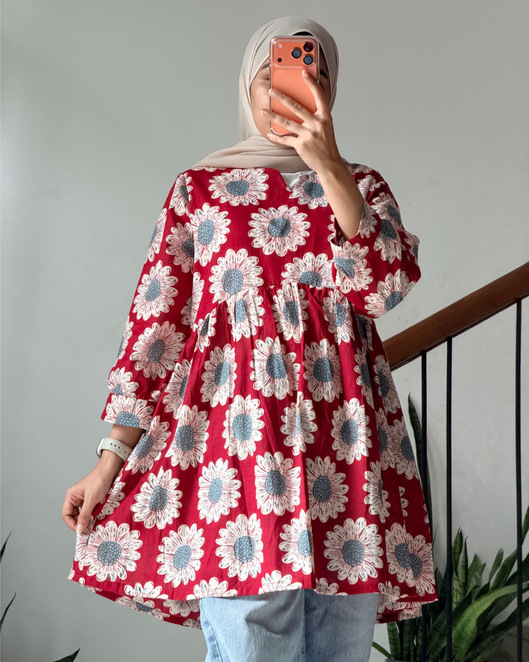 Gulrukh Peplum Kurti – Crimson Daisy