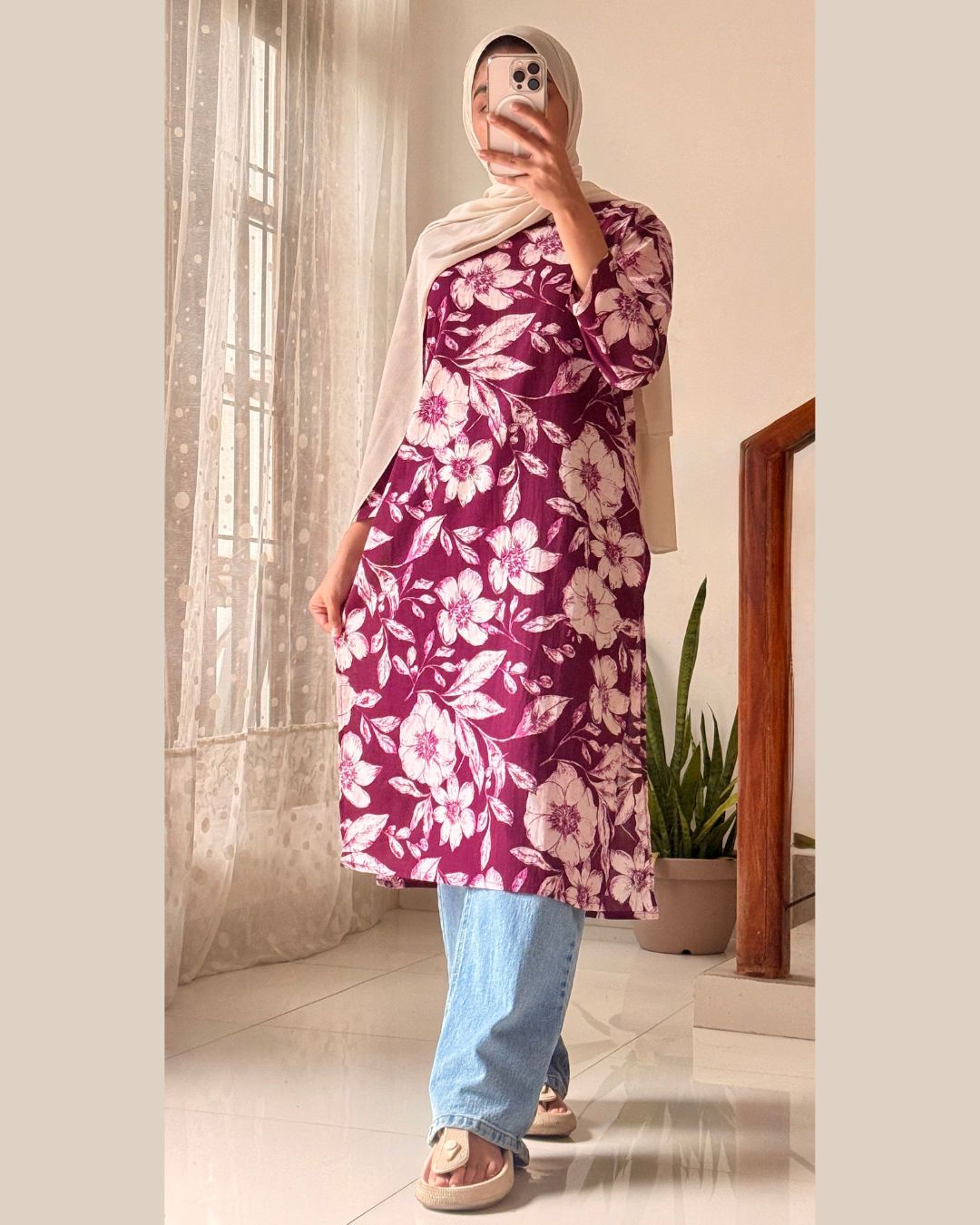 Madhubala Mood – Maroon & White Floral Kurti