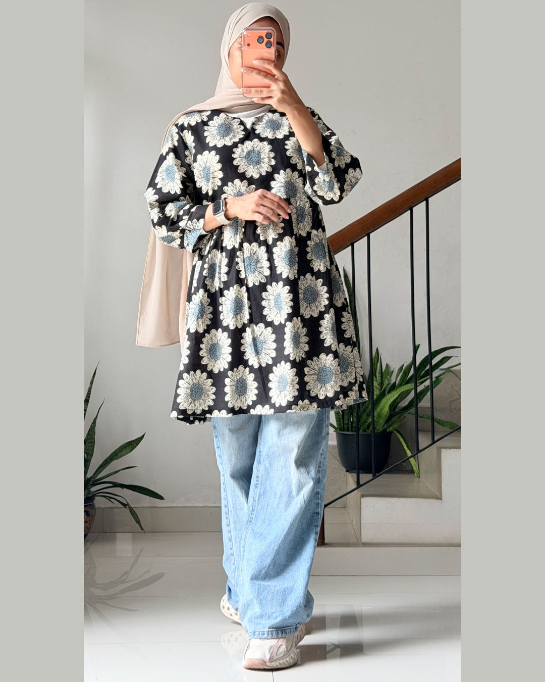 Noor-e-Zarina Peplum Kurti – Midnight Bloom