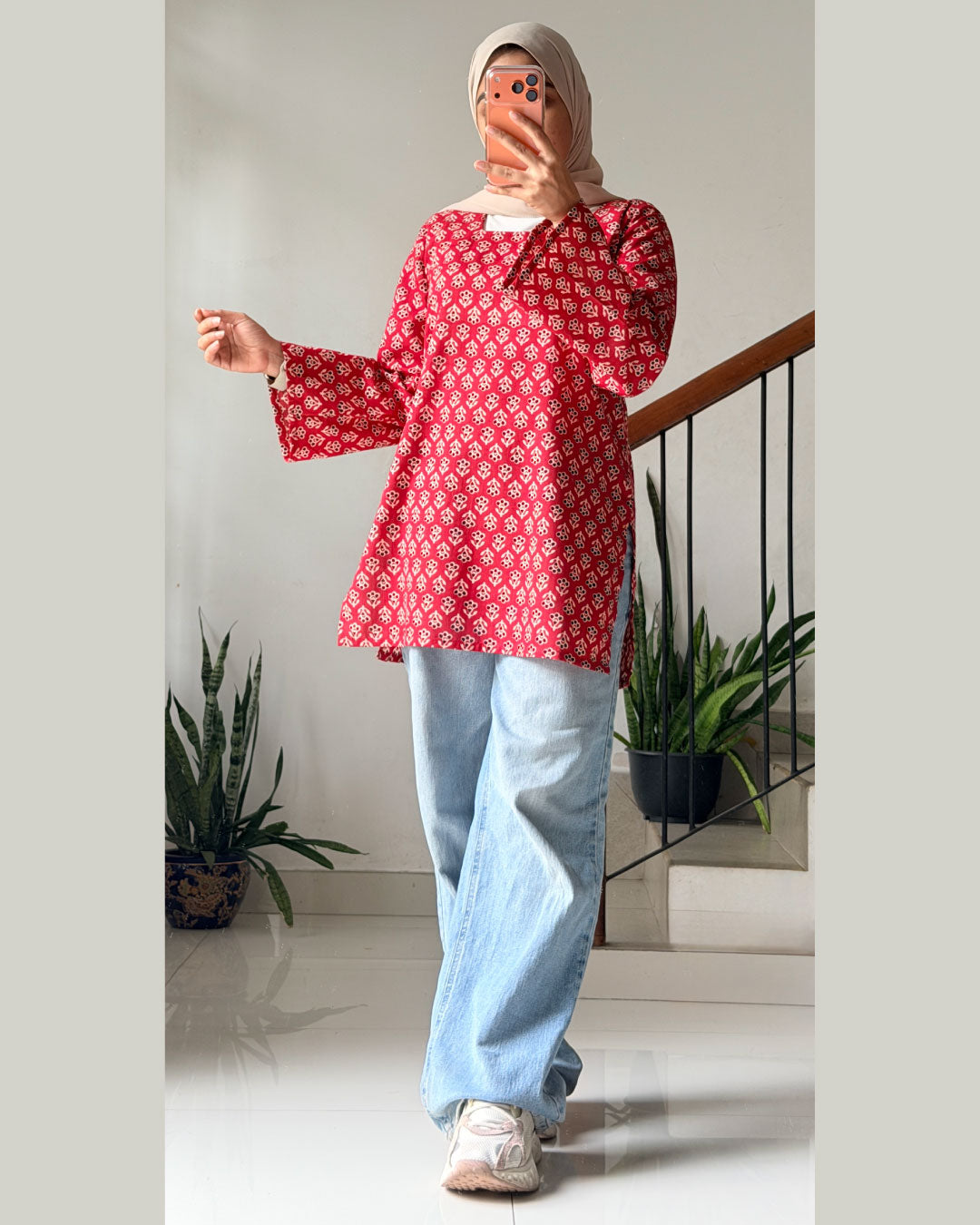 Gulaal Mini 30 inches Red Kurti