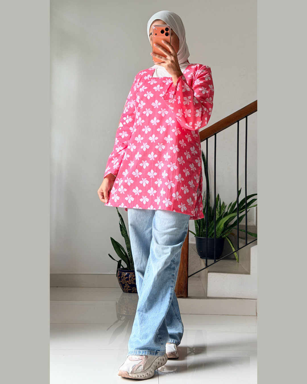 Gulabi BahaarPink Floral Kurti Top