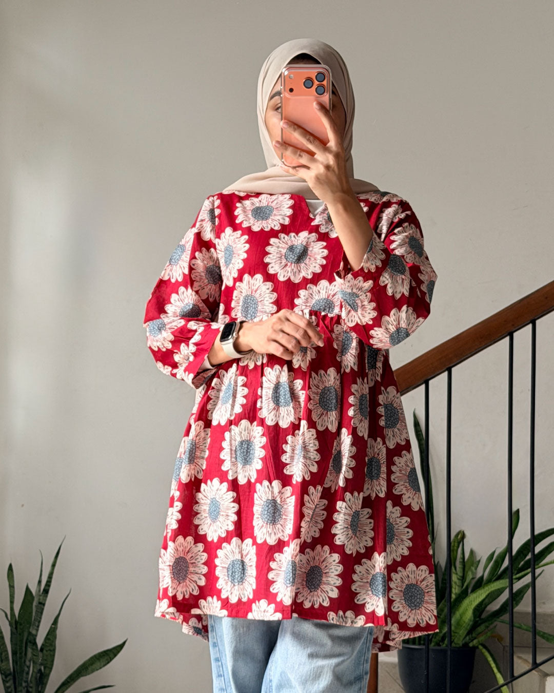 Gulrukh Peplum Kurti – Crimson Daisy