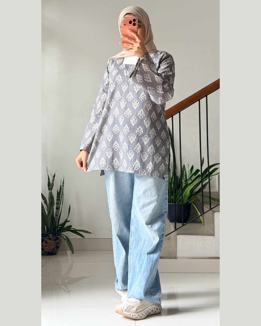 Noor-e-Zar Grey Block Print 30 inch Kurti Top