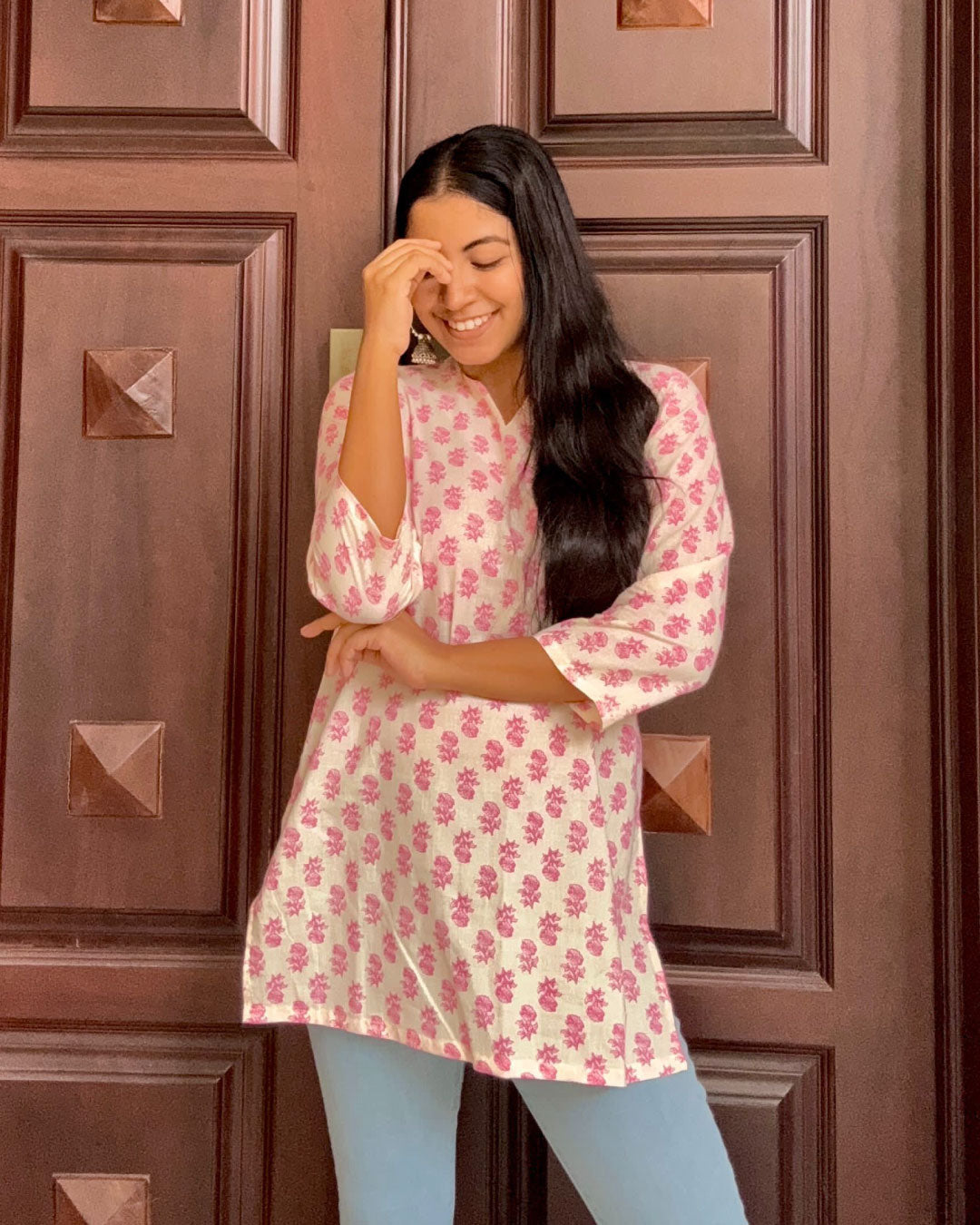 Gulab White and Pink Print – 30 Inch Short Kurti